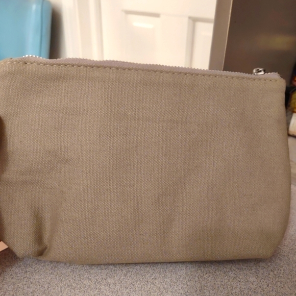 Jo Malone cosmetics pouch, tan with silver stars, brand new! - Picture 2 of 5